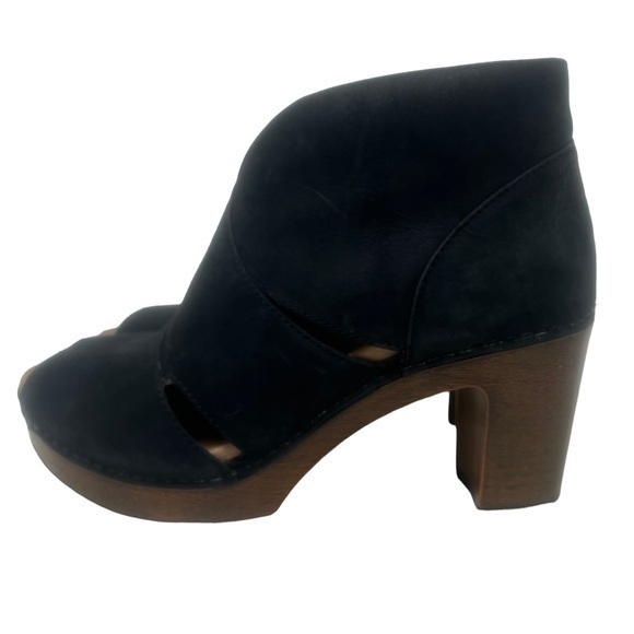 Dansko Clogs - Picture 3 of 12